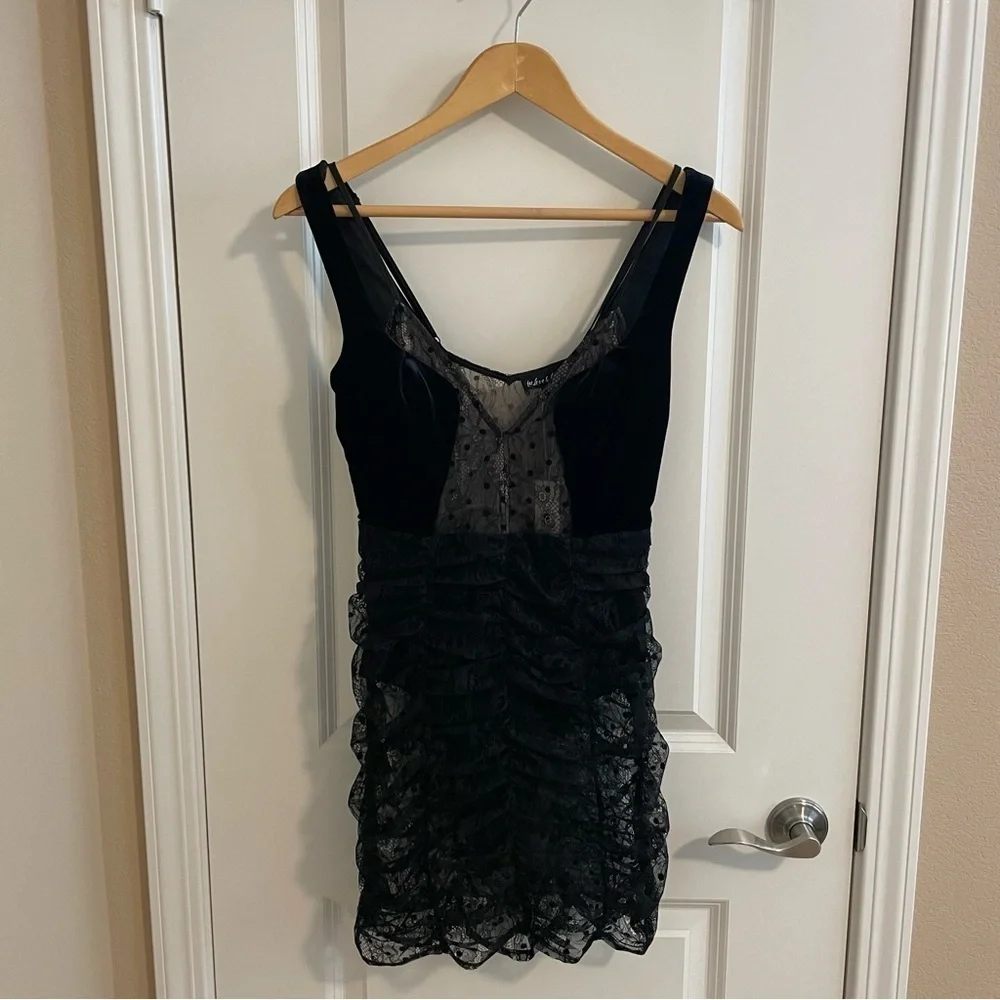 NWT For Love and Lemons Jourdan Mini Dress in Black Lace Velvet Size Small
